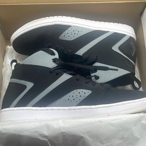 Men’s Nike jordans